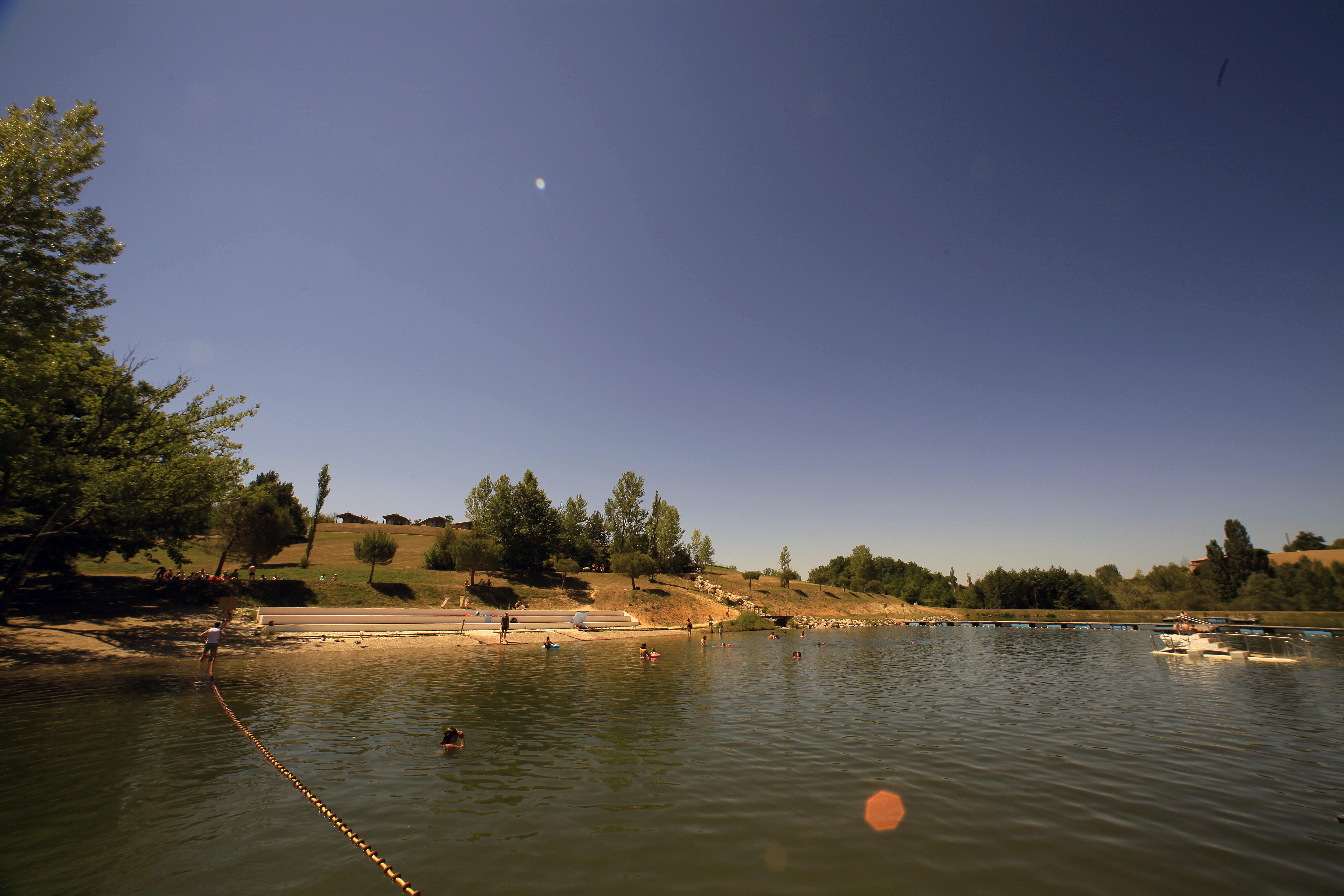 Terres De France - Les Hameaux Des Lacs Monclar-de-Quercy Екстер'єр фото